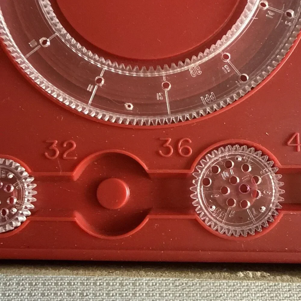 Vintage 1969 Kenner's Super Spirograph Plus #2400 plus Design Book